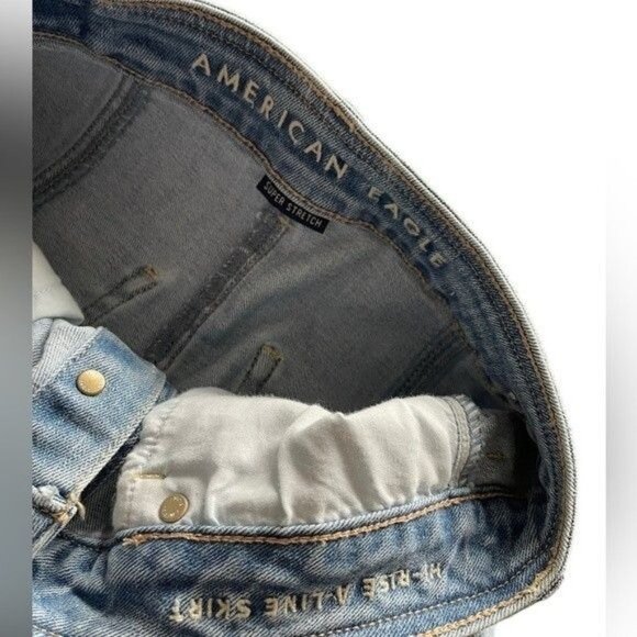 American Eagle Women’s 4 Skirt Mini Button Denim Light Blue - Picture 3 of 7